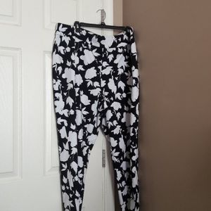 Susan Graver  Womens Stretchy pants NWT